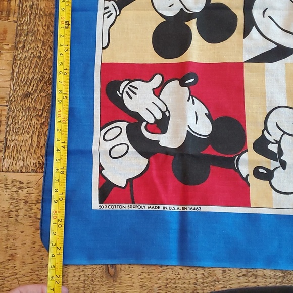❤️‍🔥4 for $20! Mickey Mouse Vintage handkerchief - Picture 2 of 3